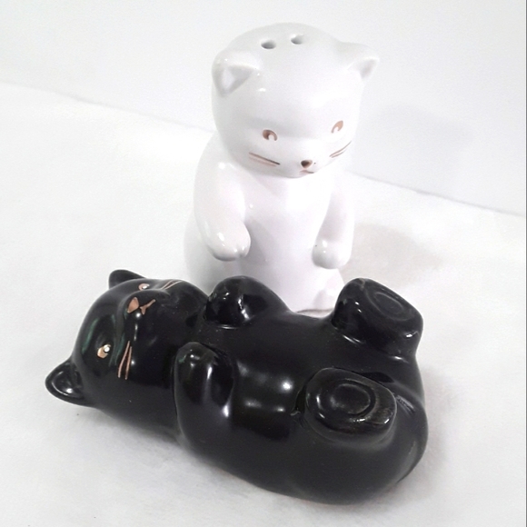 🐱 Kitty Salt and Pepper Shakers - Picture 2 of 5